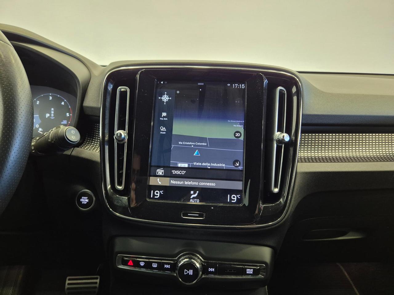 Volvo XC40 2.0 d3 R-design geartronic - UNIPROPRIETARIO - ACC/Lim - Cam