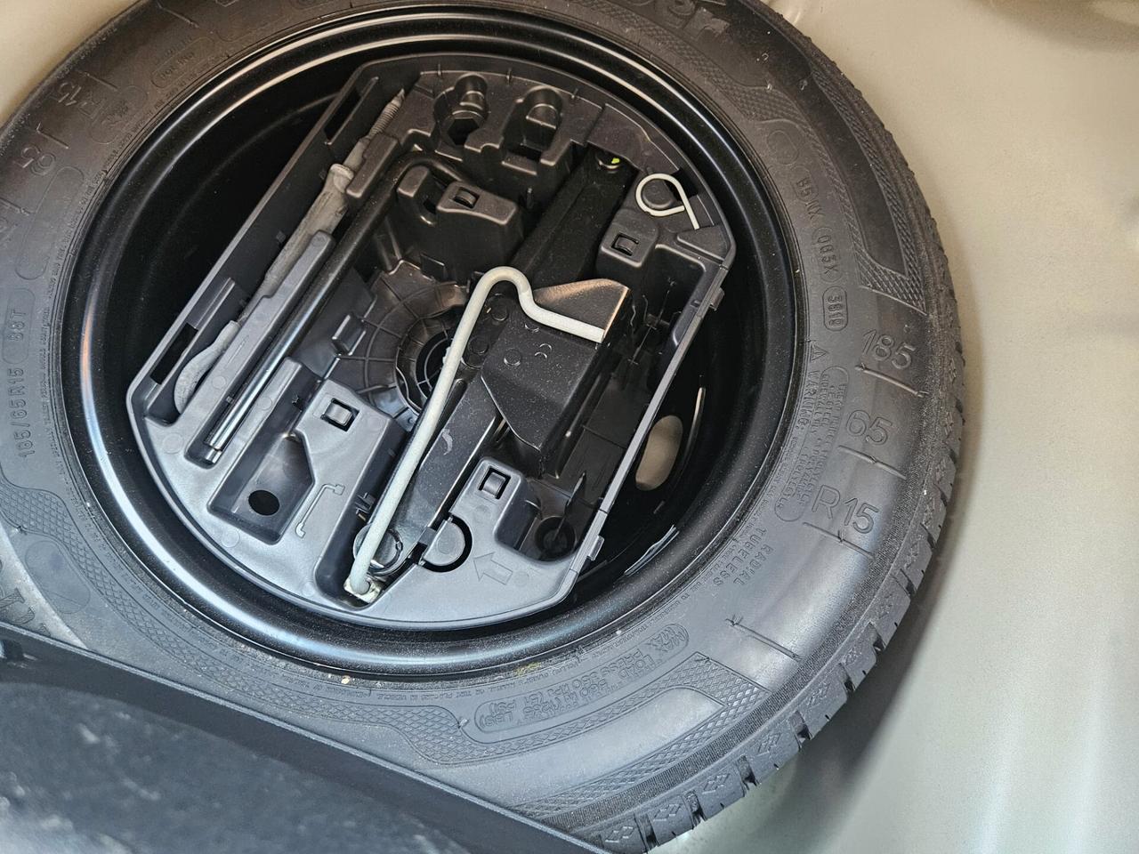 Citroen C3 1.2 benzina 61kw SHINE 2019