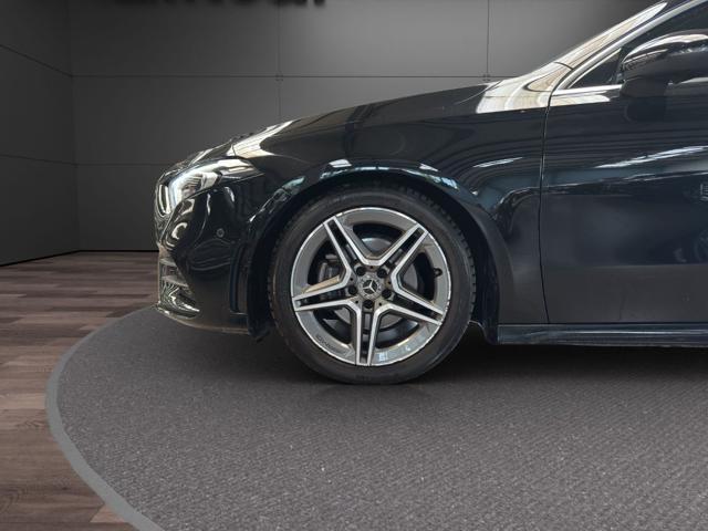MERCEDES-BENZ A 180 Automatic Premium