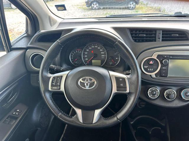 TOYOTA Yaris 1.0 5 porte Active OK NEOP. NAVI EURO 5 TELECAMERA