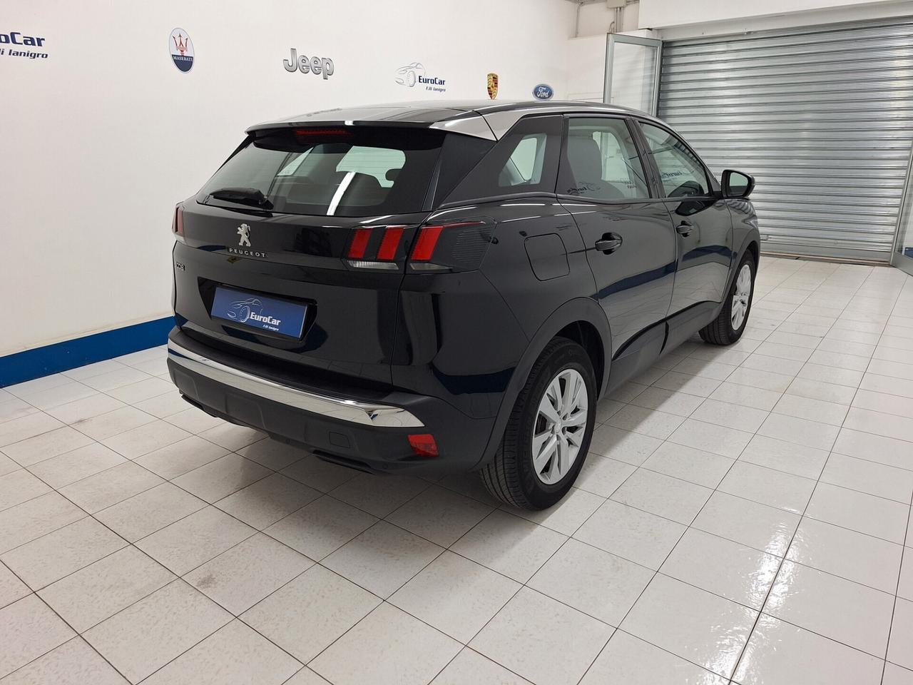 Peugeot 3008 Business 1.5 BlueHDi 130cv