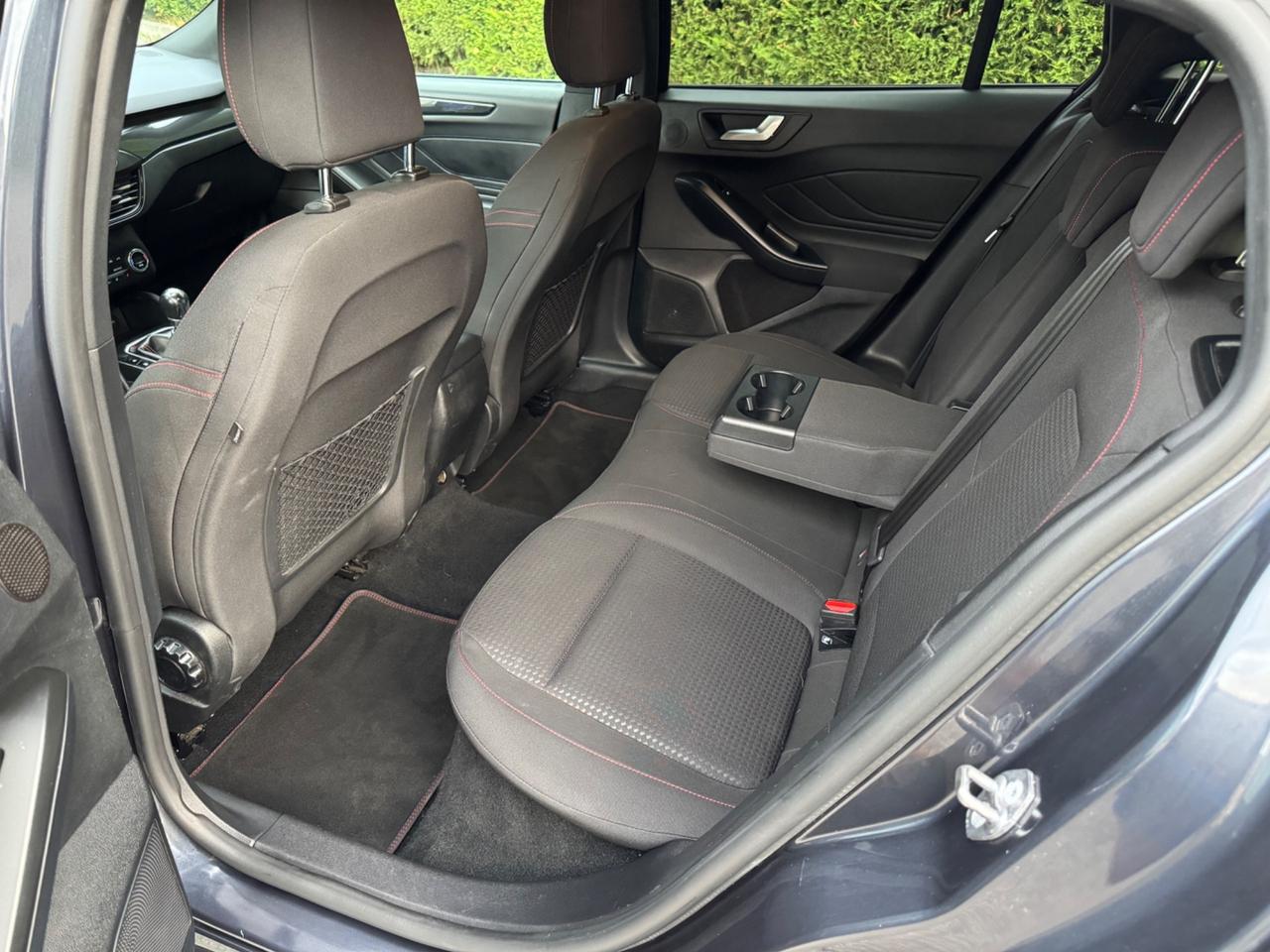 Ford Focus Hybrid ST LINE X