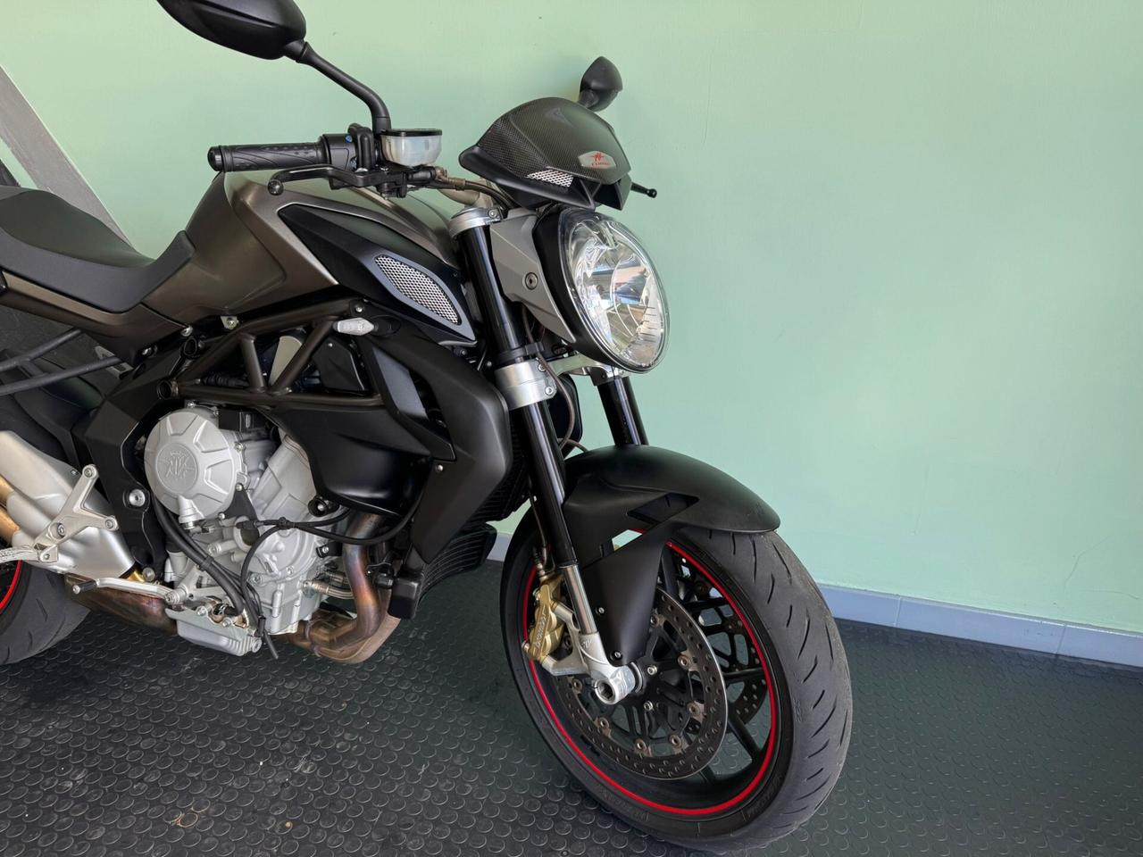 Mv Agusta Brutale 675
