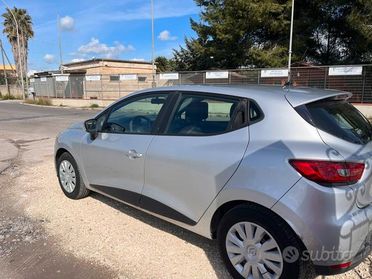 Renault clio 1.5 neo patentati 2015