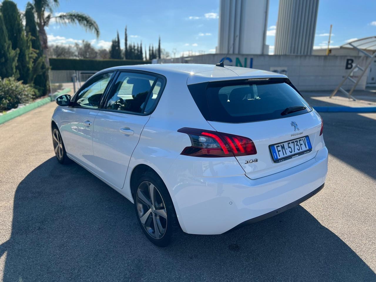 Peugeot 308 BlueHDi 100 NEOPATENTATI Business