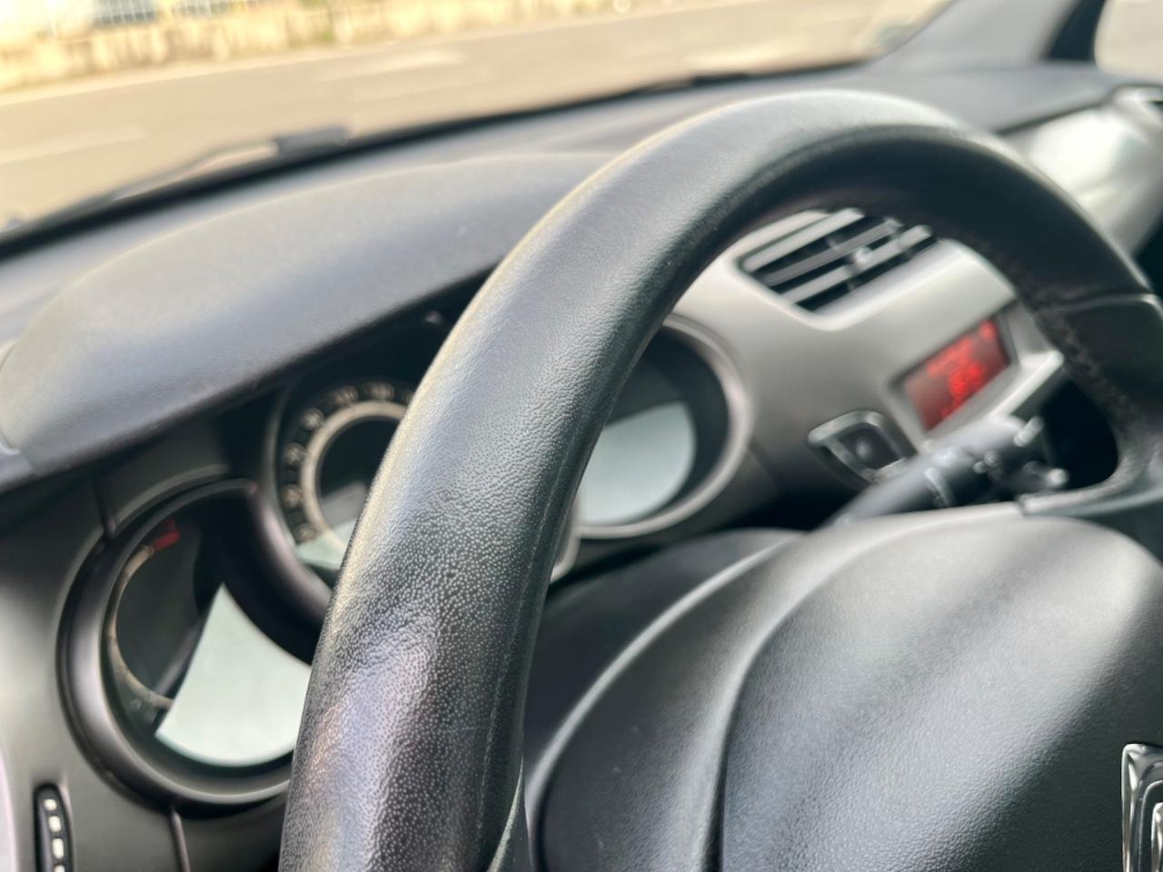 Citroen C3 1.2benz 2014 65.000km per neopatentati