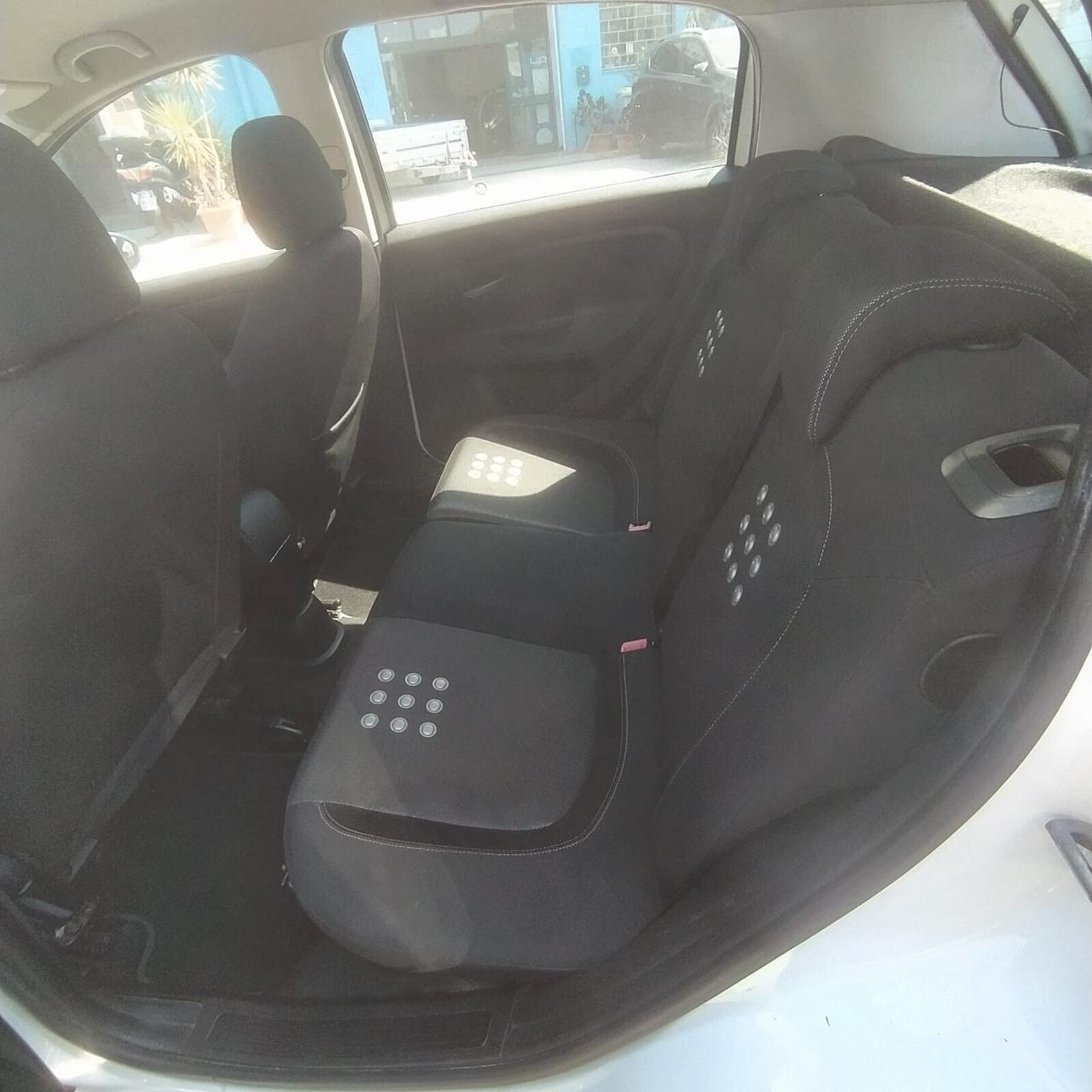 PRIVATO VENDE - VISTA E PIACIUTA - Fiat Punto Classic 1.3 MJT 16V 5 porte Dynamic