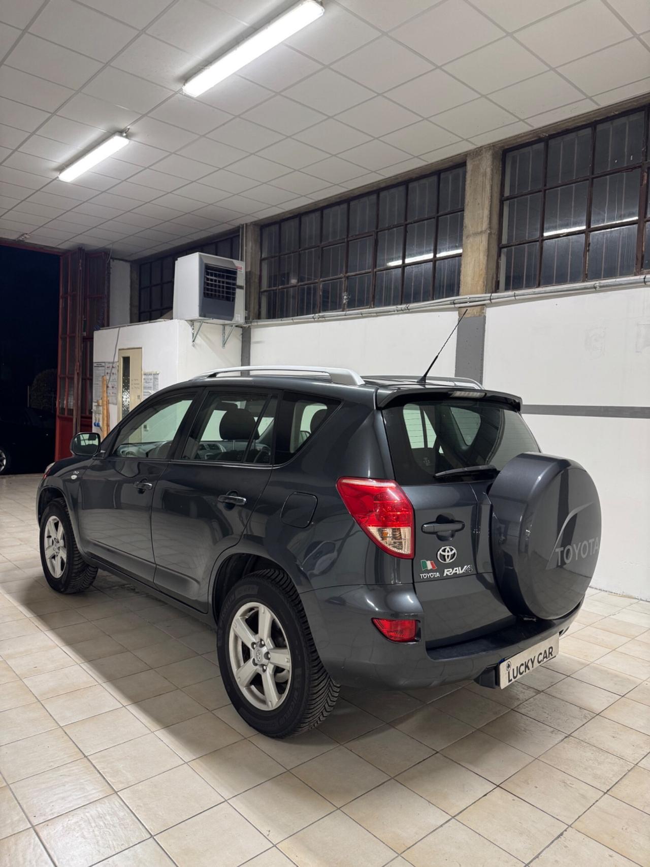 Toyota RAV 4 RAV4 2.2 D-4D 136 CV Sol