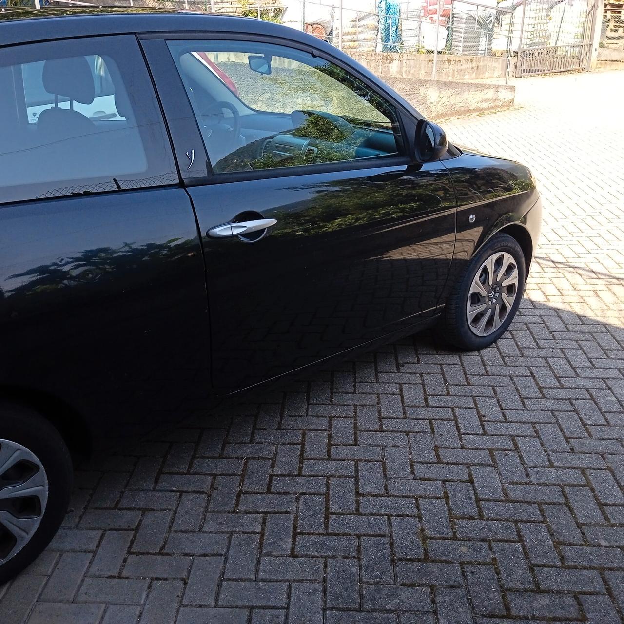 Lancia Ypsilon 1.2 Elle