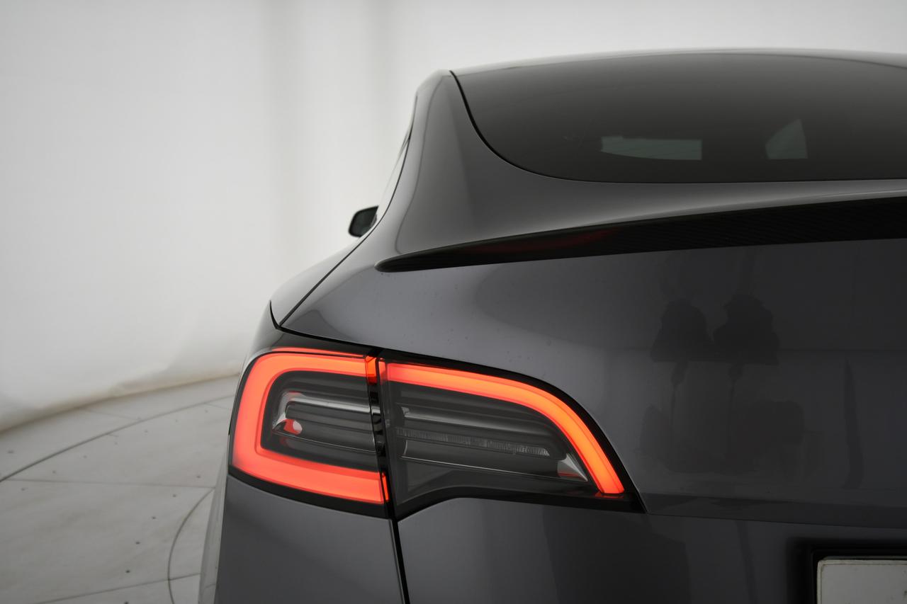 TESLA Model Y Performance Dual Motor awd PILOTA AUTOMATICO+CAMERA+ACC