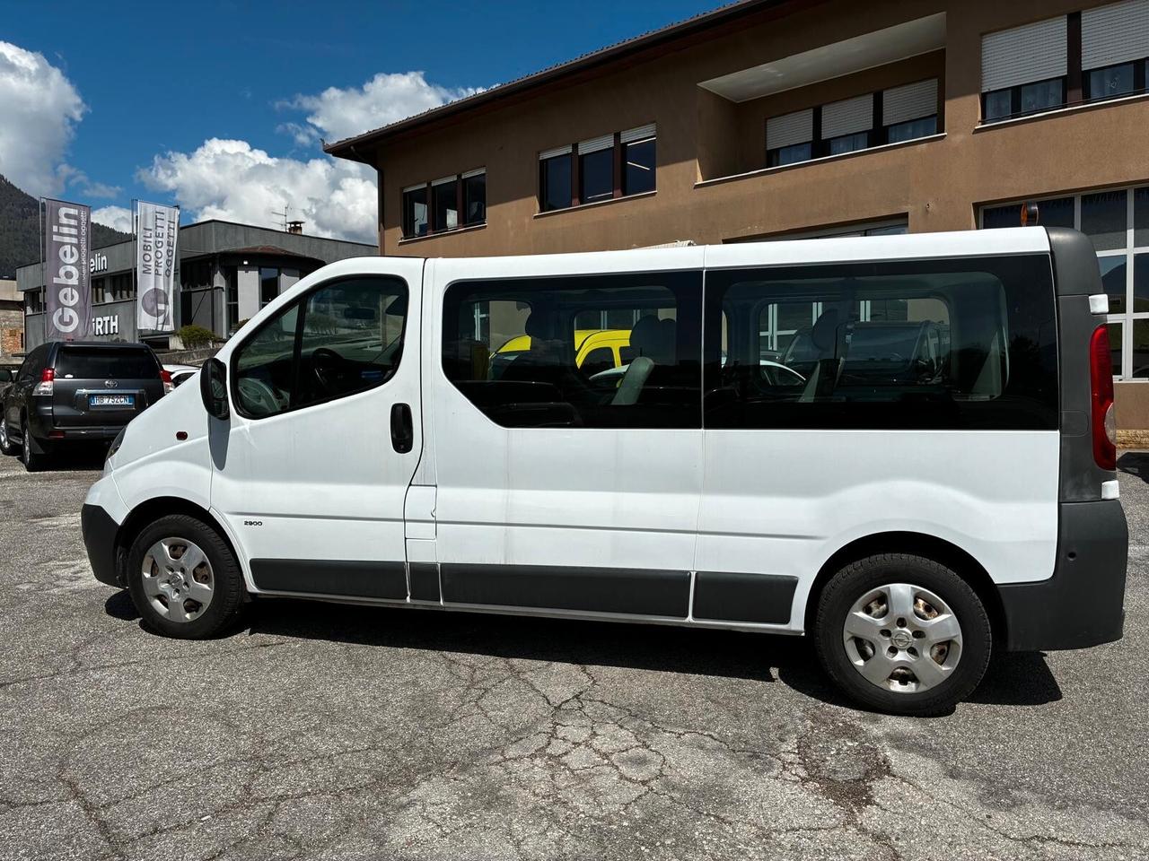 OPEL VIVARO 9POSTI 2.0 DCI PASSO LUNGO - GANCIO TRAINO