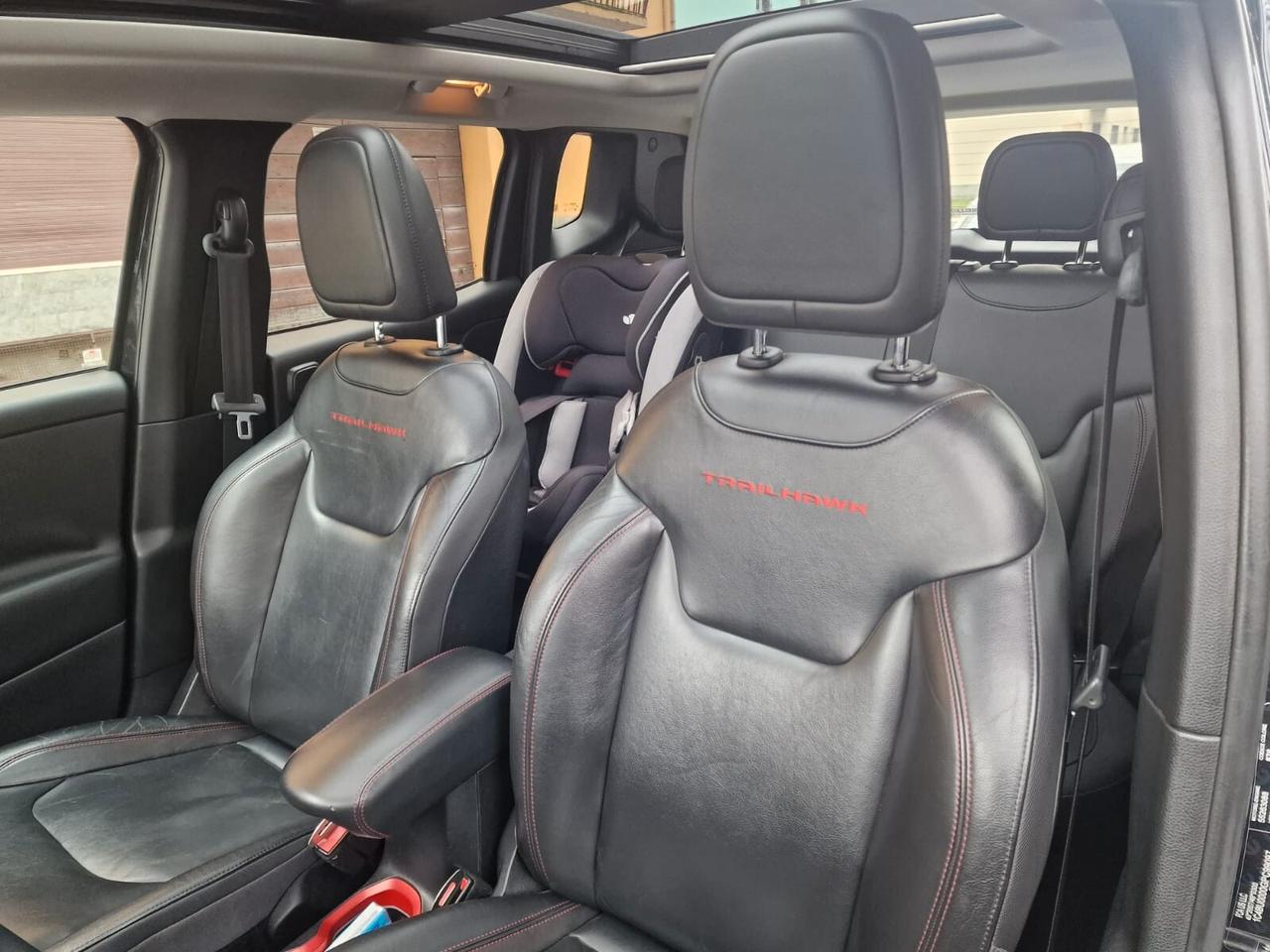 Jeep Renegade 170CV 4WD Trailhawk DISTRIBUZIONE NUOVA