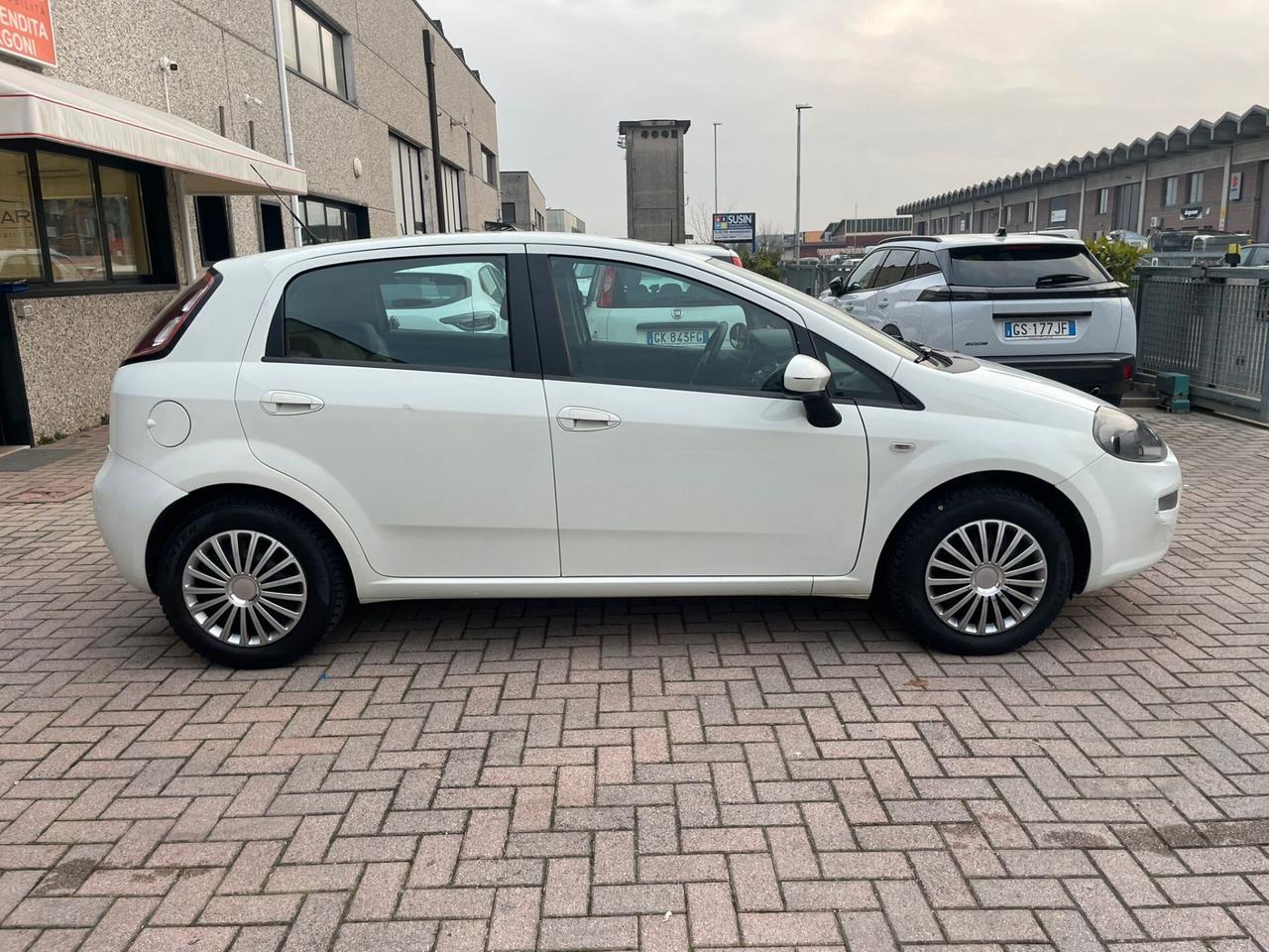 Fiat Punto 1.4 8V 5 porte Easypower GPL Lounge ok neopatentati