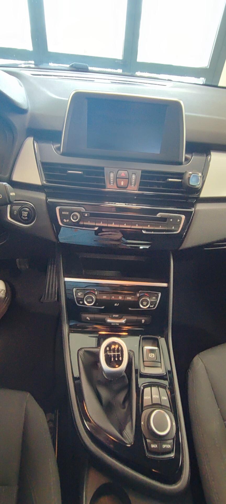 Bmw 2er Active Tourer 218d Luxury
