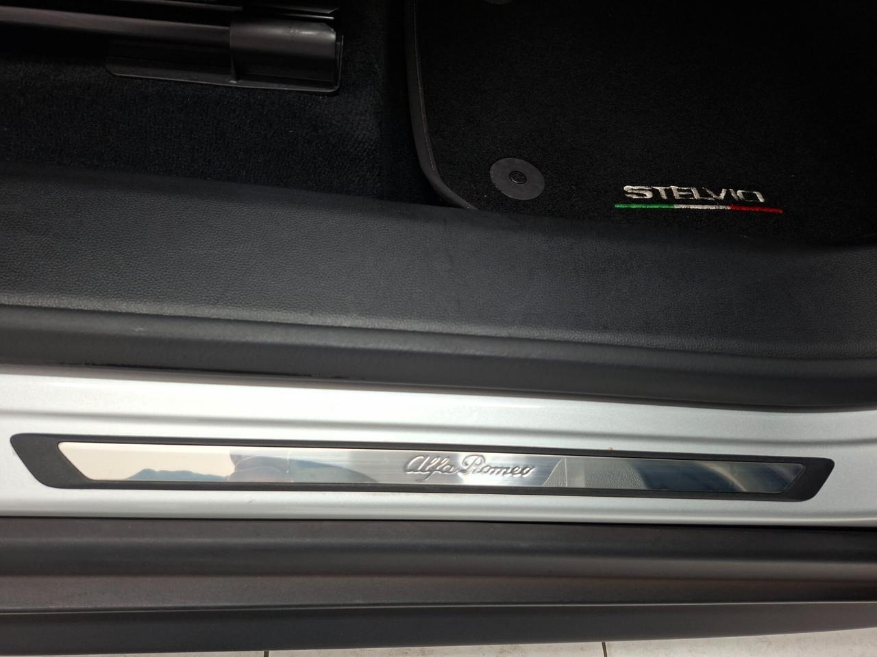 Alfa Romeo Stelvio 2.2 Turbodiesel 210cv AT8 Q4 Executive