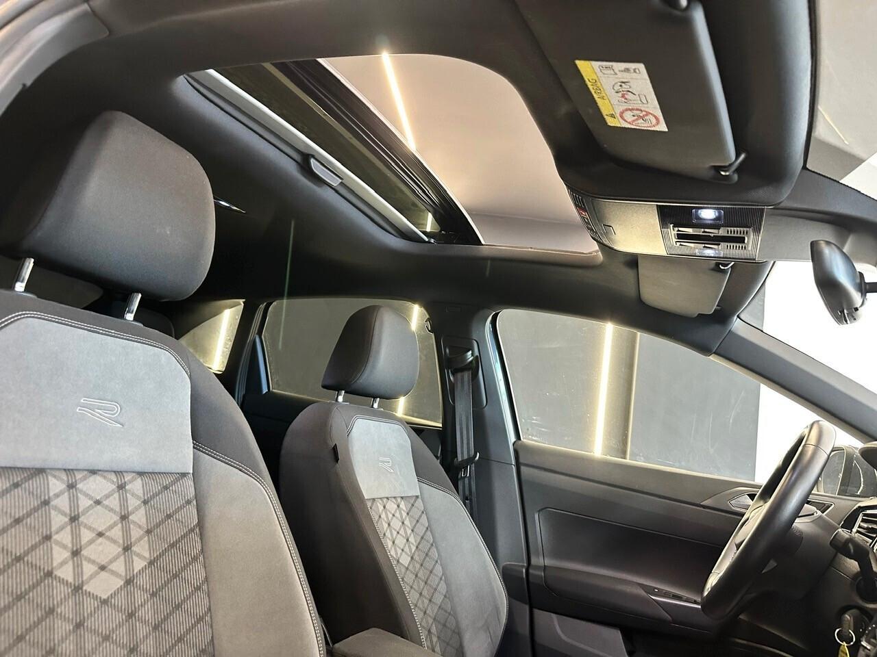 Volkswagen Taigo 1.0 TSI 115 CV R-Line 2025