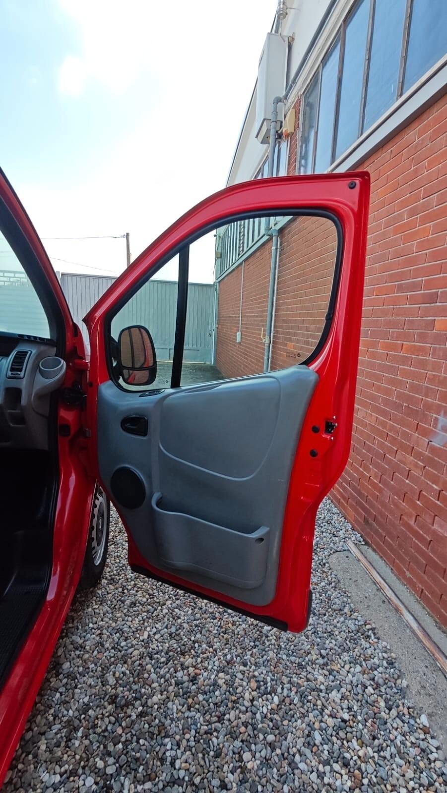 Opel Vivaro 27 2.0 CDTI 120CV PC-TN Combi Semivetrato M1