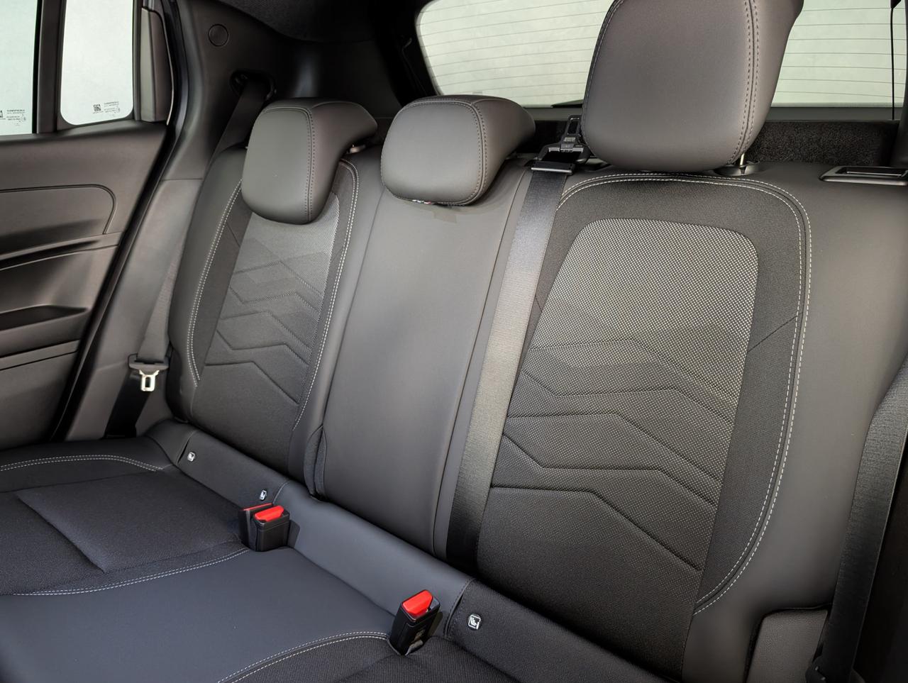 Jeep avenger 1.2 Turbo E-Hybrid 110cv eDCT6 Summit