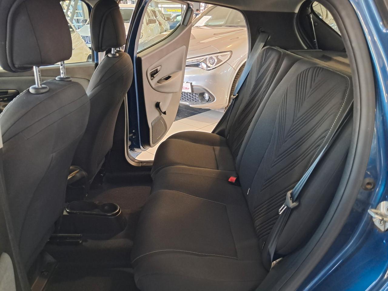Lancia Ypsilon 1.0 FireFly Hybrid 70 cv Gold
