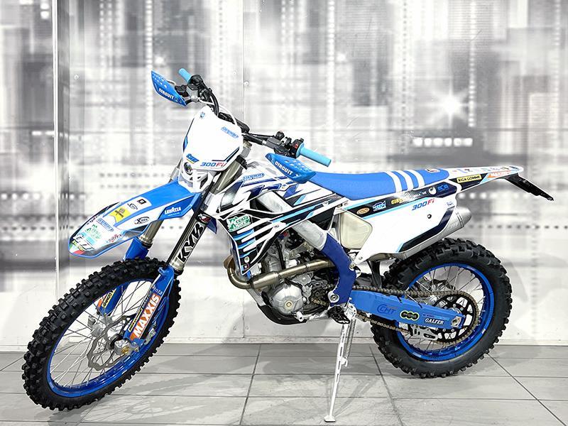 TM Moto EN 300