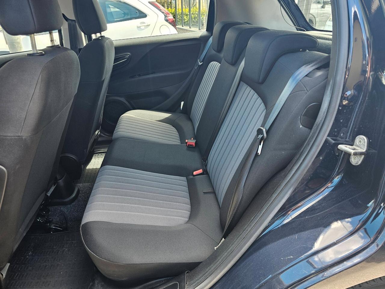 Fiat Punto 1.3 MJT II S&S 95 CV 5 porte Street