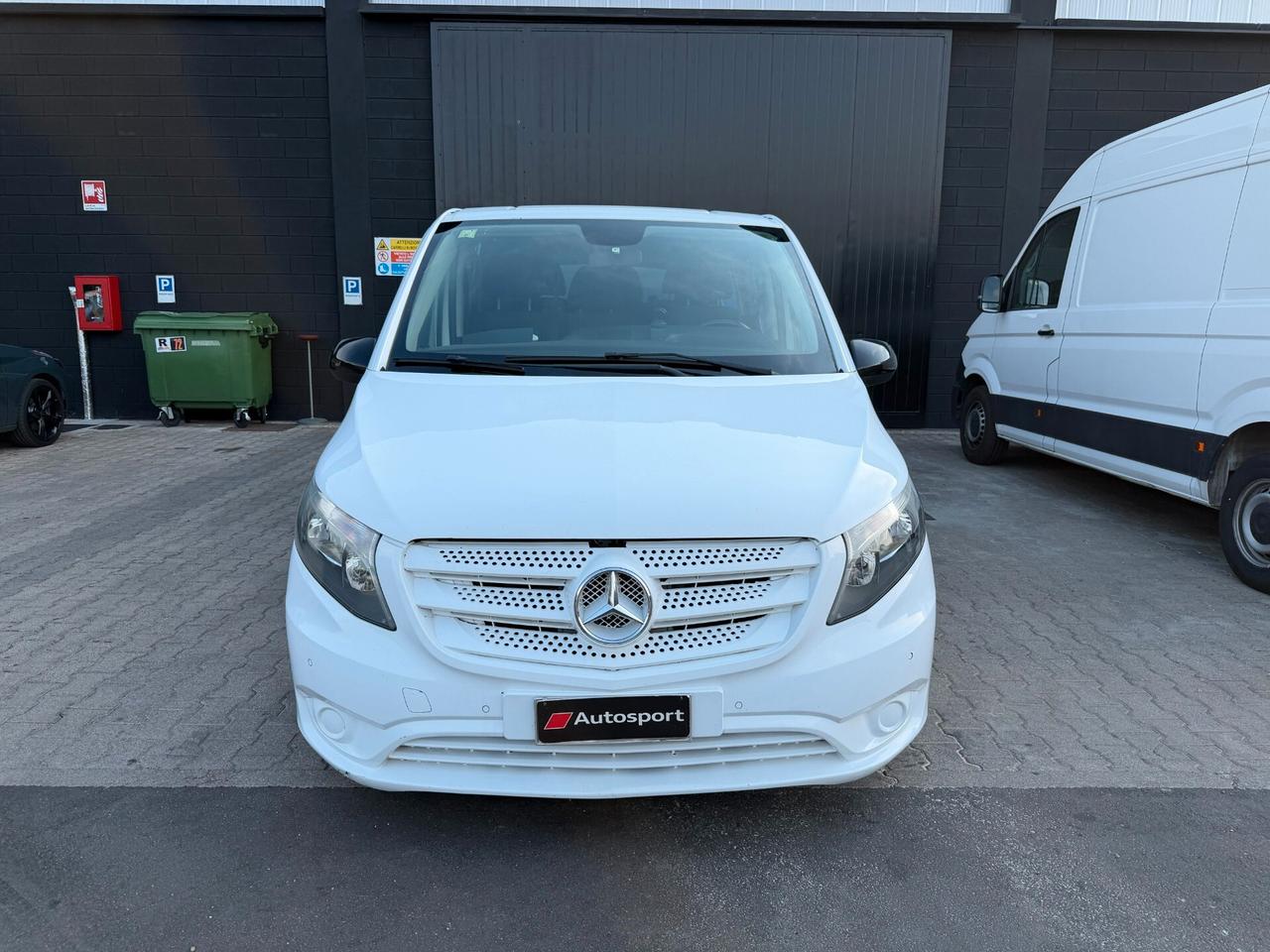 Mercedes-benz Vito 2.2 Extra-Long 9 POSTI ! INCIDENTATO START OK !