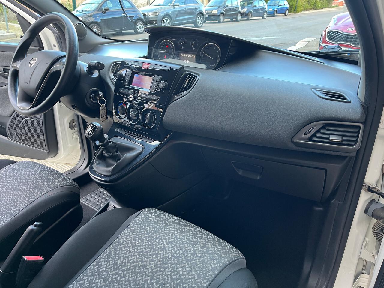 Lancia Ypsilon 1.0 FireFly 5 porte Hybrid Posti - GH272GE