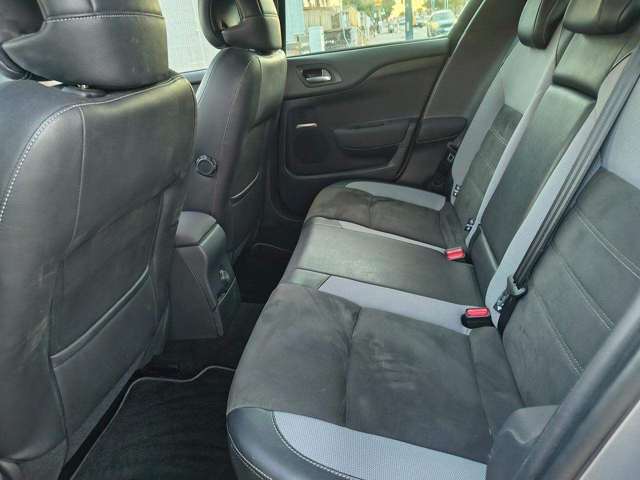 DS4 1.6 DIESEL SOLO 60.000 KM UNICOPROPRIETARIO