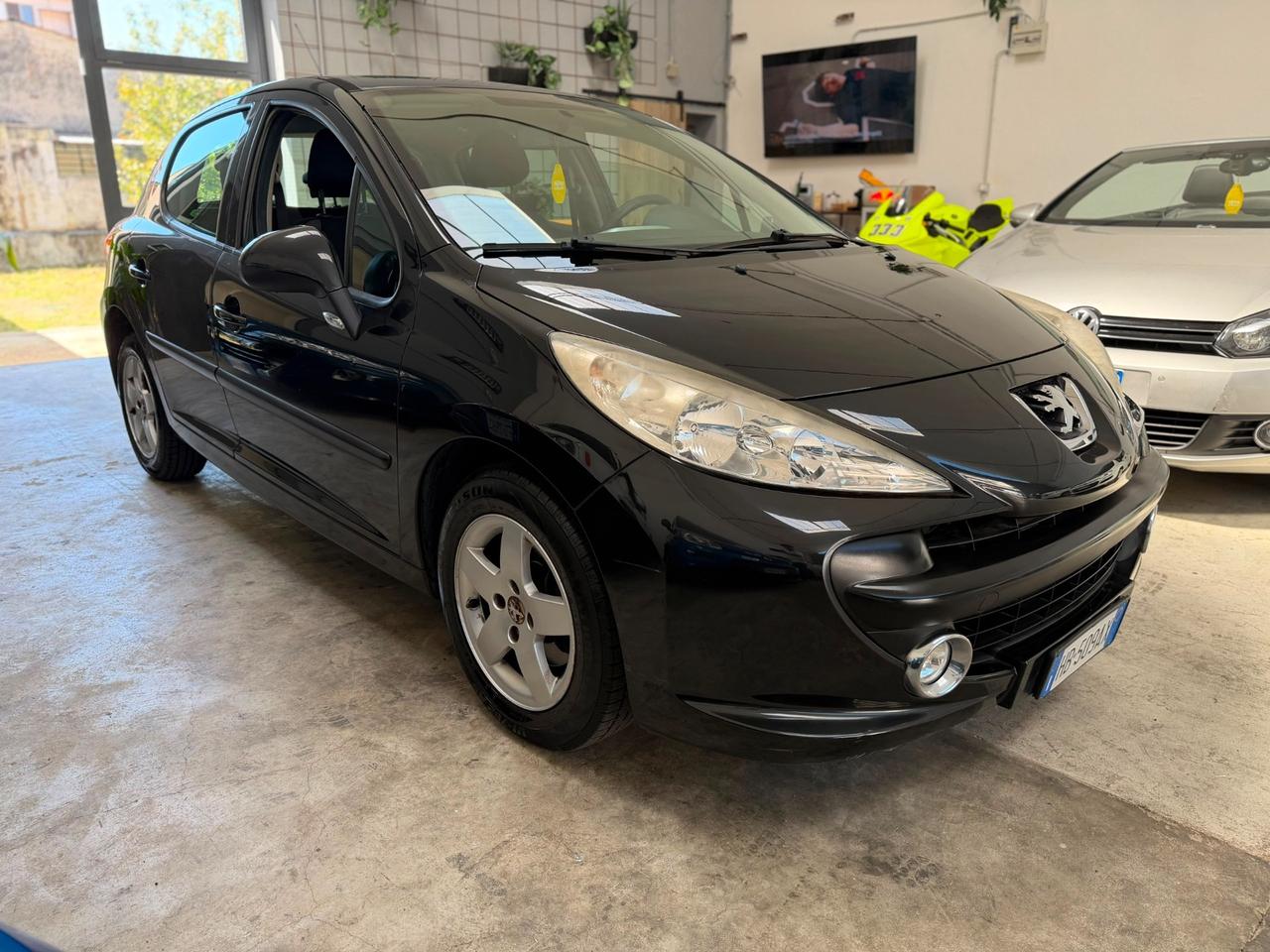 Peugeot 207 1.4 8V 75CV 3p. X Line