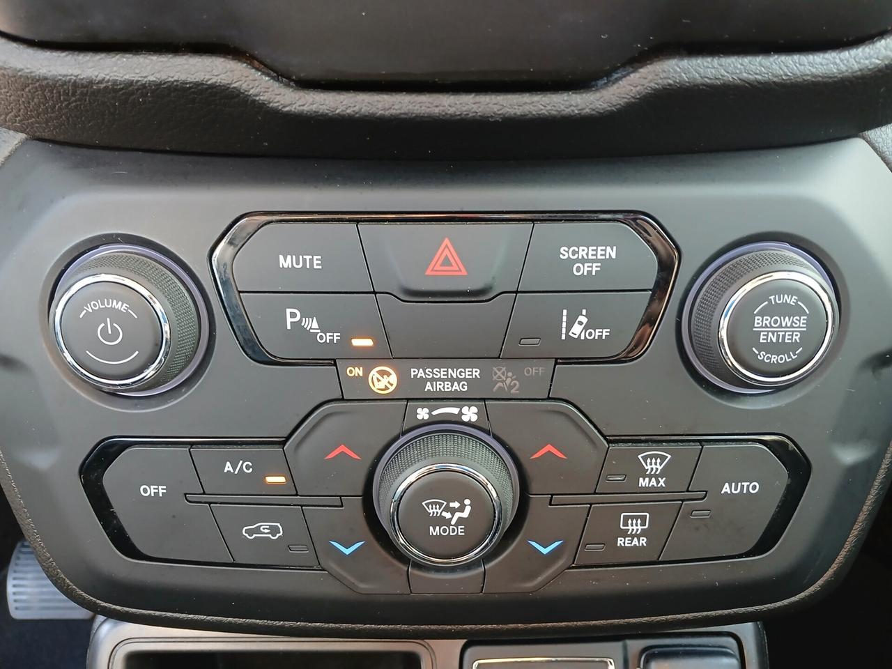 Jeep Renegade 1.5 Turbo T4 MHEV Limited