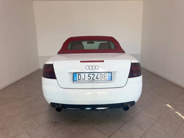 AUDI A4 Cabriolet 2.0 16V TFSI multitronic SLINE