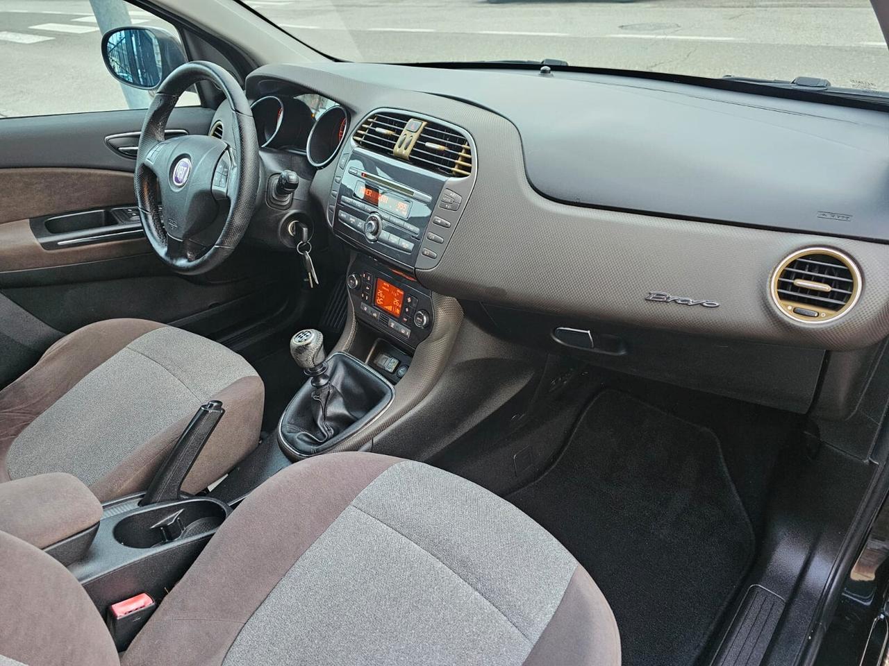 Fiat Bravo 1.6 Multijet 105cv Emotion*Climatronic*17*Unipro*