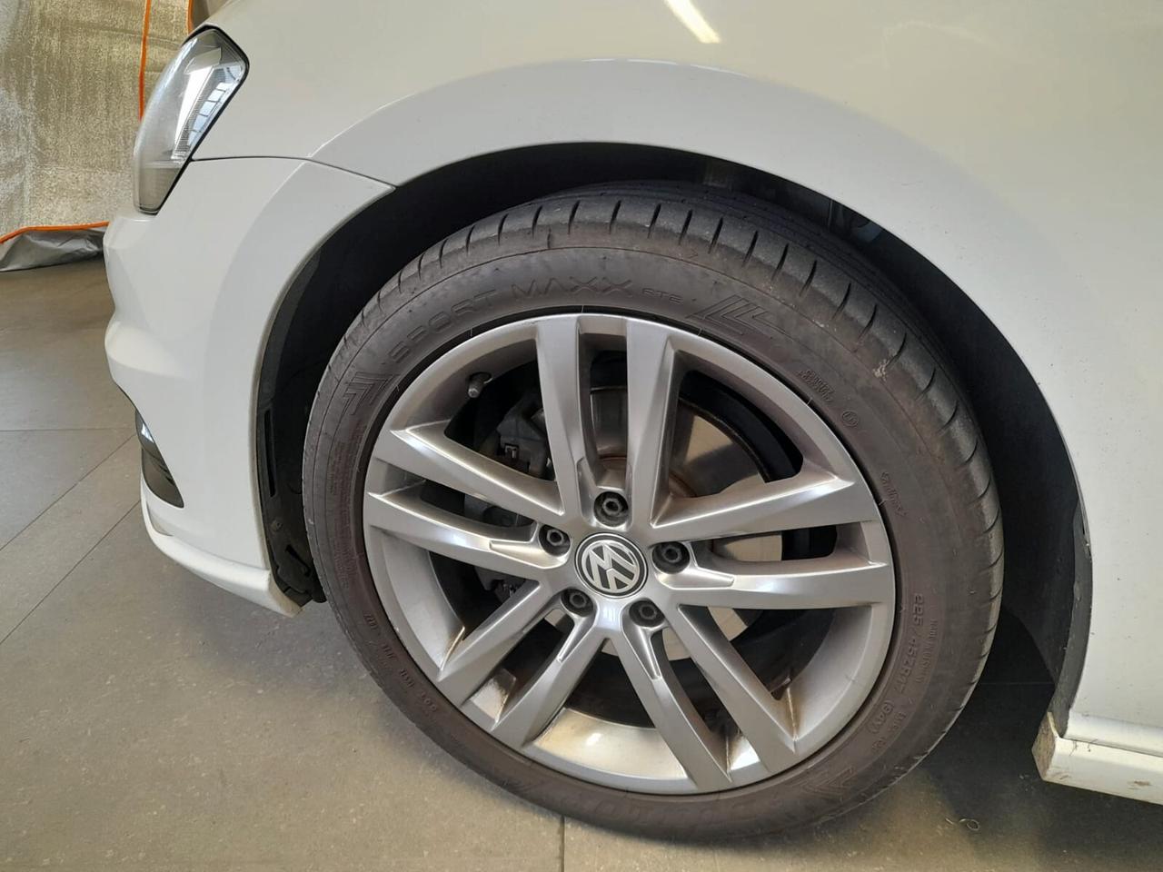 Volkswagen Golf 1.4 TSI 5p. Sport R-Line