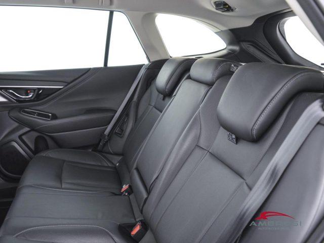 SUBARU OUTBACK 2.5i 4dventure lineartronic