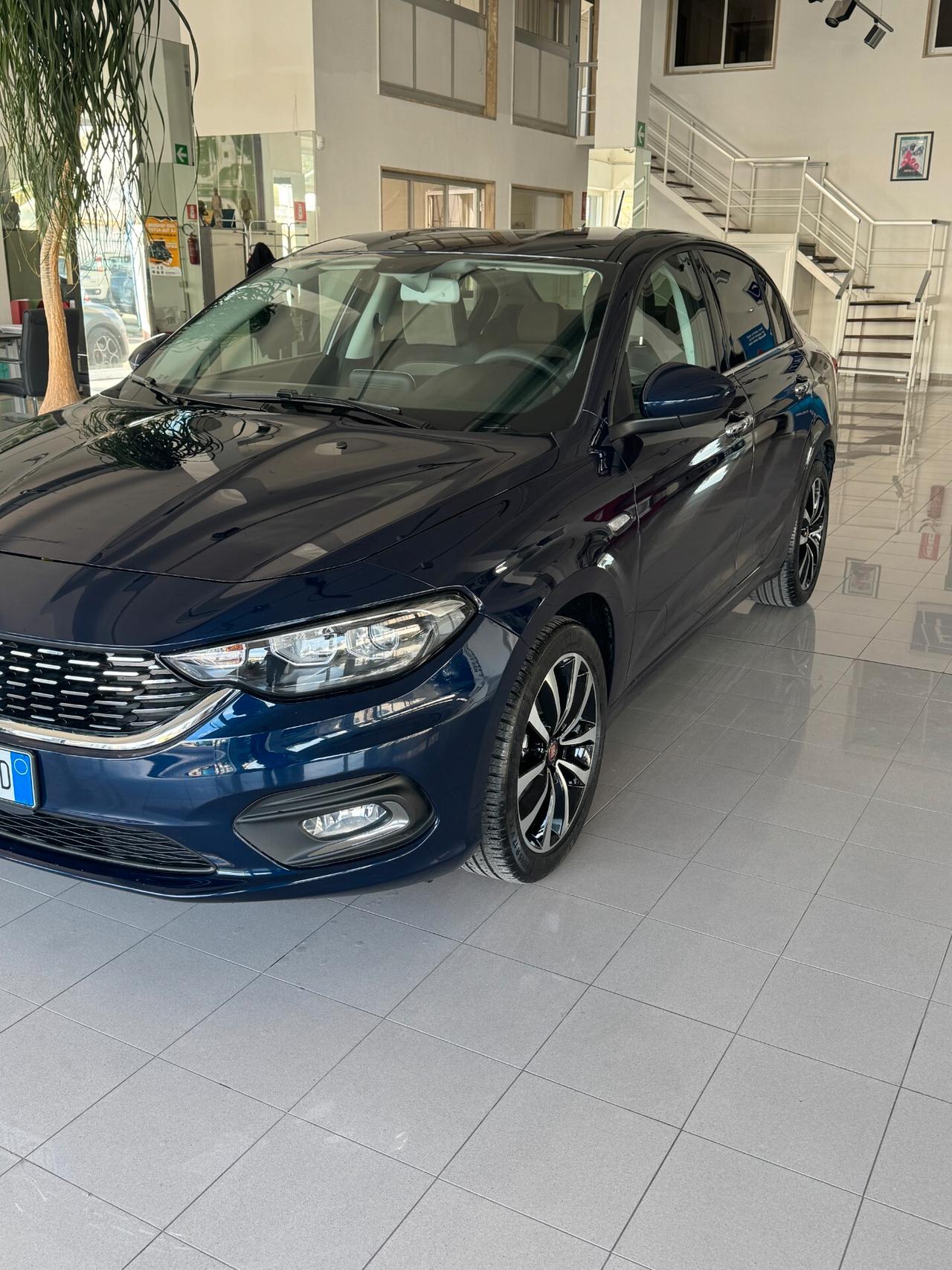 TIPO BERLINA KM 20000 FULL OPTIONAL