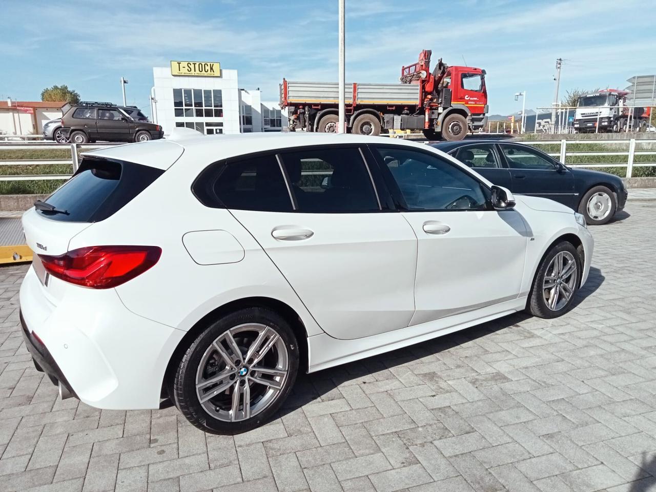 Bmw 118 118d 5p. Msport