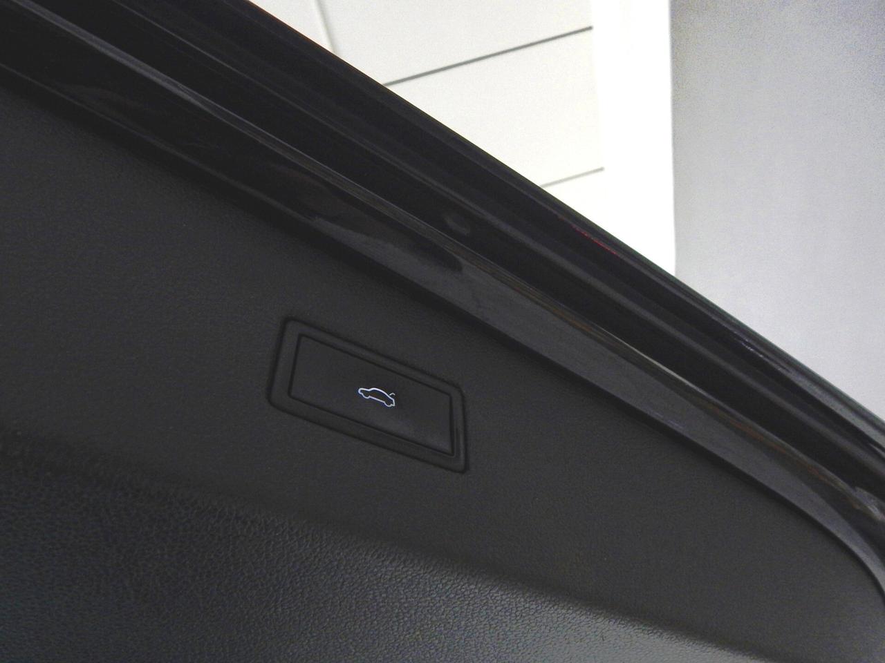 Volkswagen Tiguan 2.0 TDI Elegance 150cv DSG TETTO-NAVI-LED-PARK