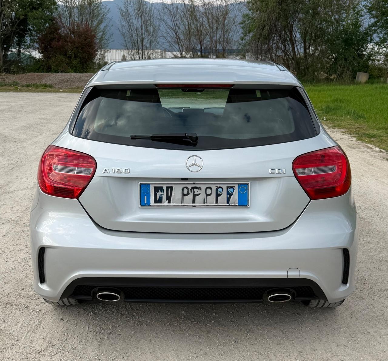 MERCEDES CLASSE A 180 CDI DARK NIGHT EDITiON