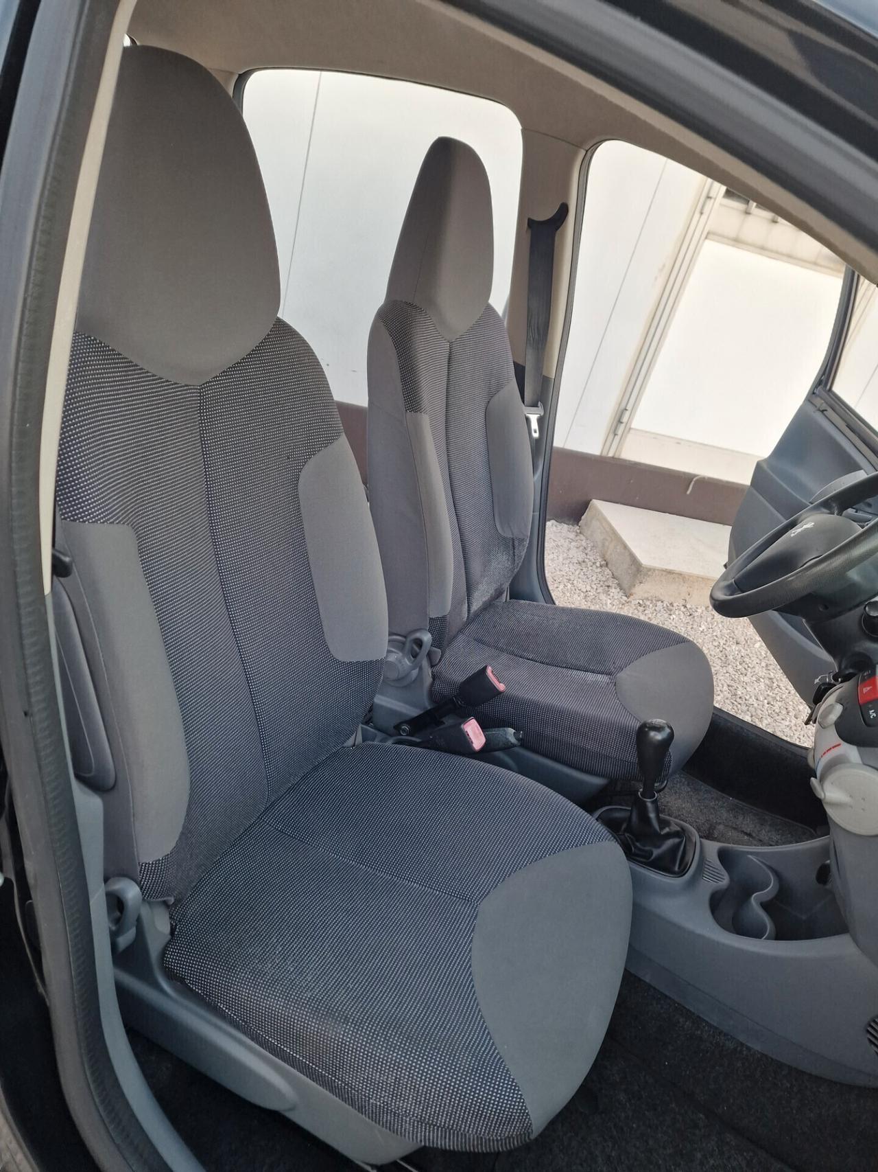 Peugeot 107 1.0 68CV 5p. Sweet Years "ok neopatentati"