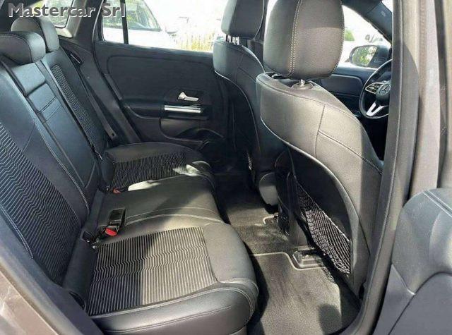 MERCEDES-BENZ EQA 250 250 Sport - GK324GD