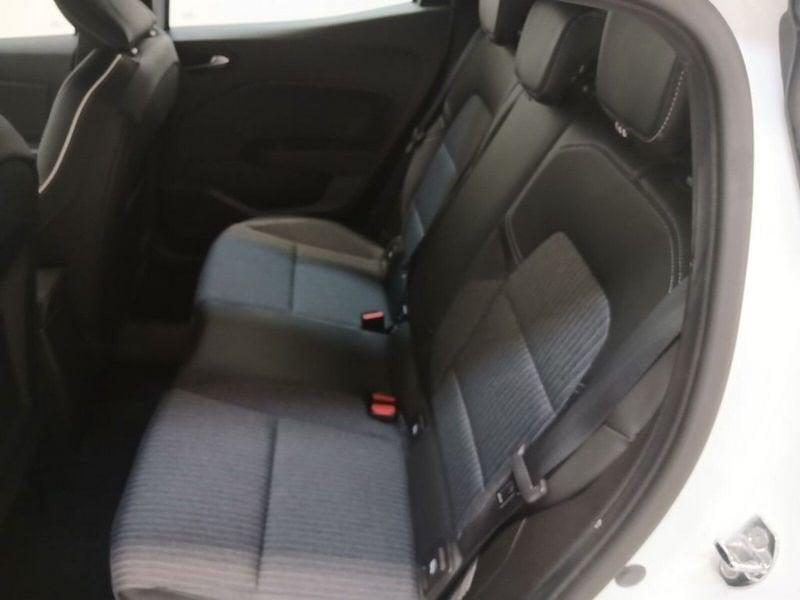Renault Clio 1.6 E-Tech hybrid Intens 140cv auto my21