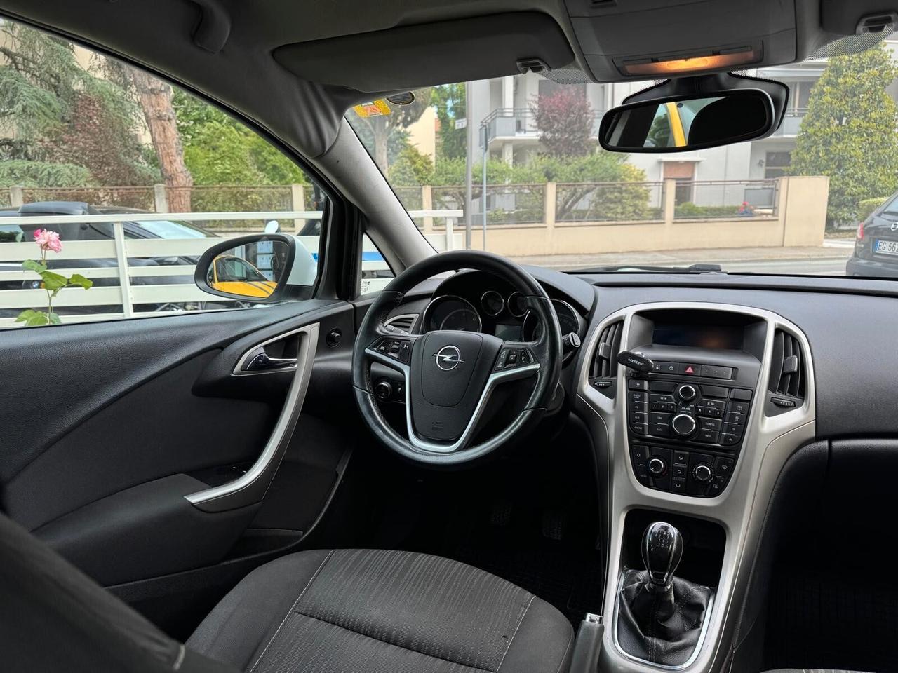 OPEL ASTRA 1.7 CDTI 110cv 5p COSMO NEOPATENT