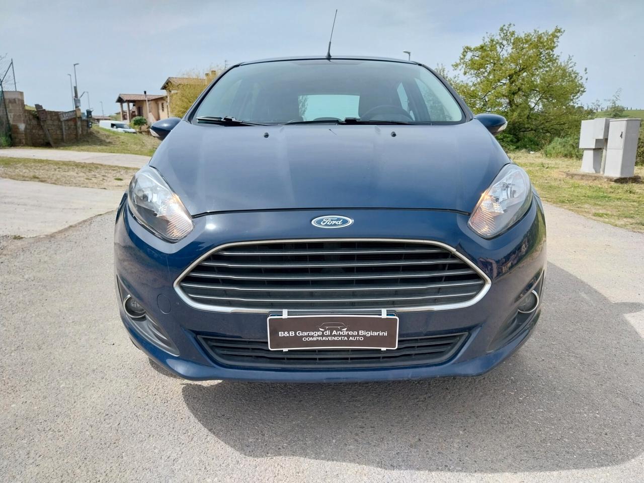 Ford Fiesta 1.5 TDCi 75CV 5 porte - ok neopatentati