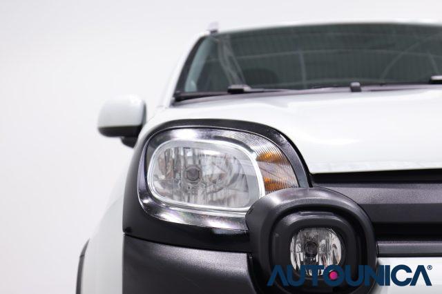 FIAT Panda 1.0 FIREFLY S&S HYBRID CITY CROSS NEOPATENTATI