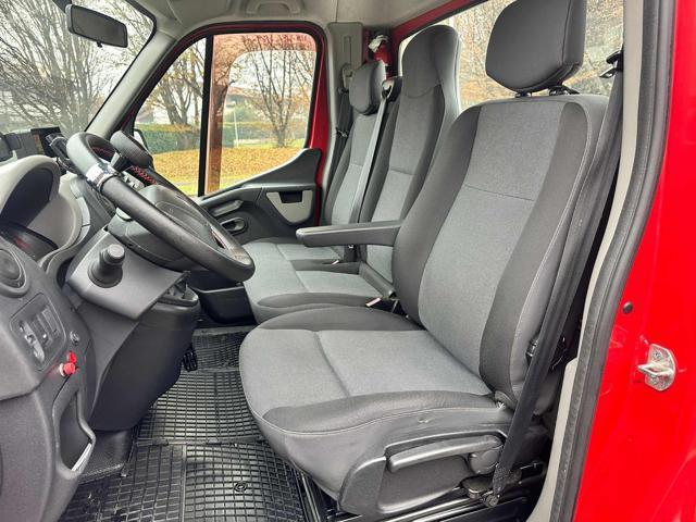 RENAULT Master T35 2.3 dCi/130 CARROATTREZZI