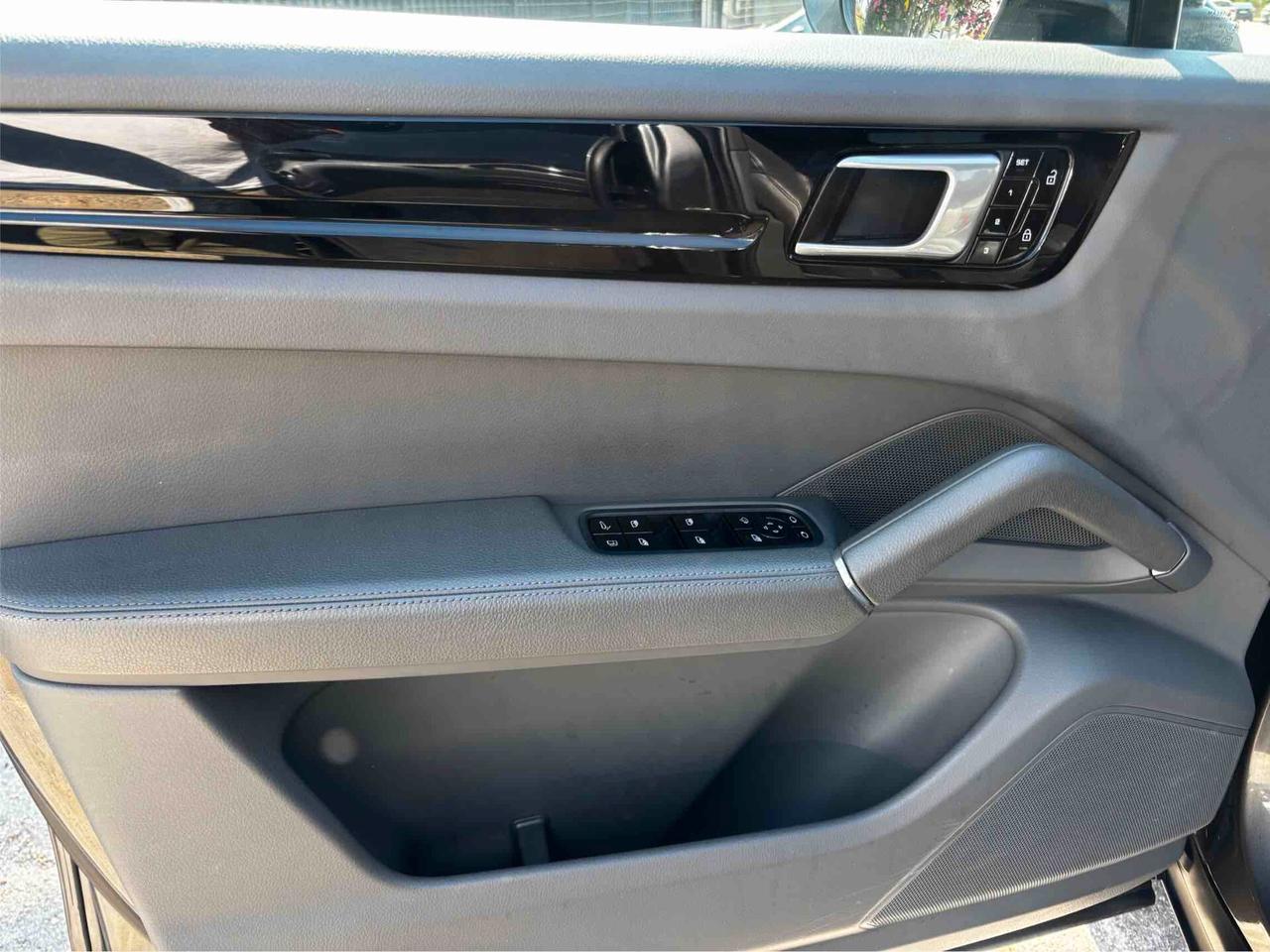 Porsche Cayenne 3.0 V6 E-Hybrid