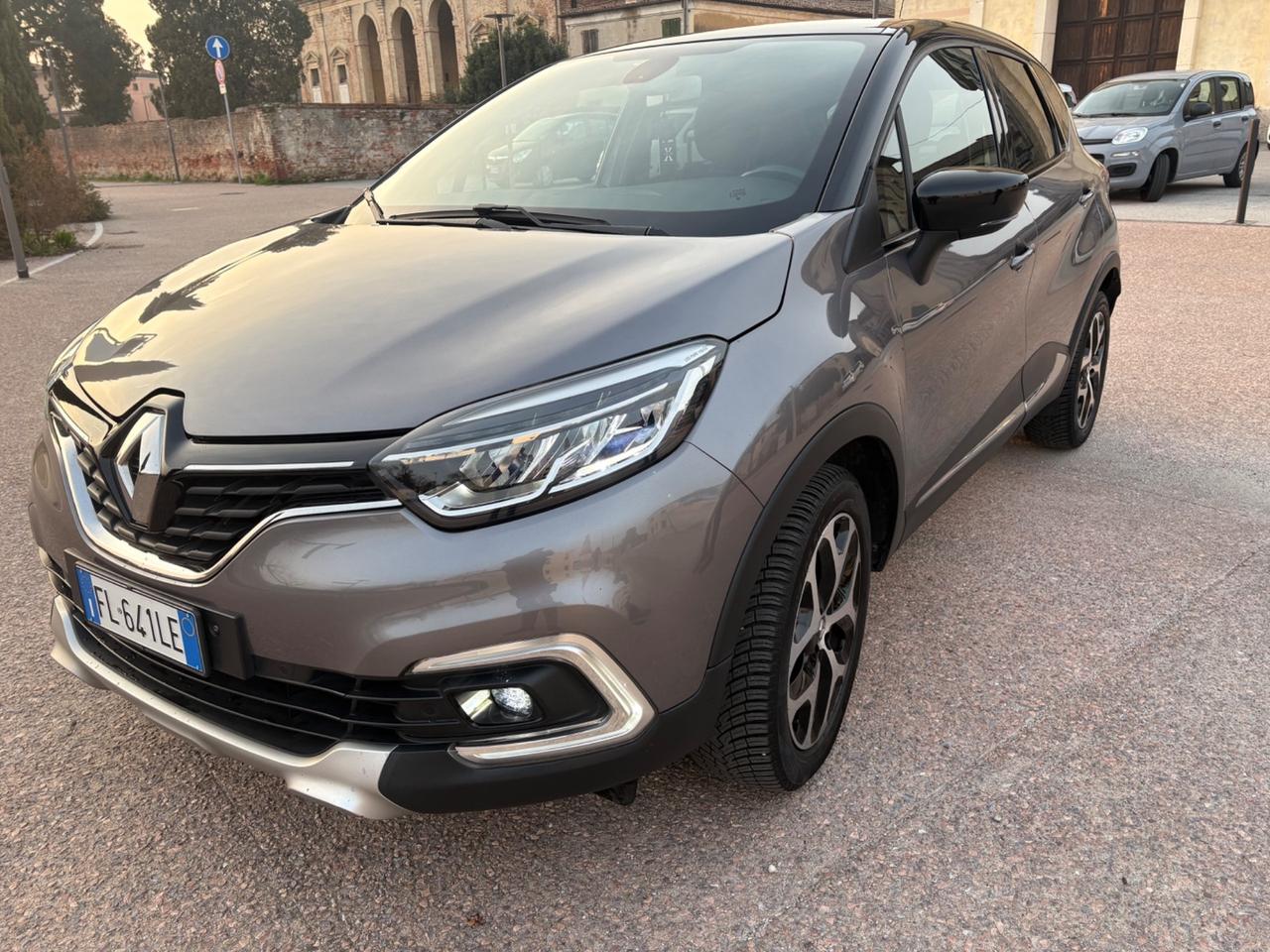 Renault Captur 1.5 dci anno 2017 km soli 108 mila
