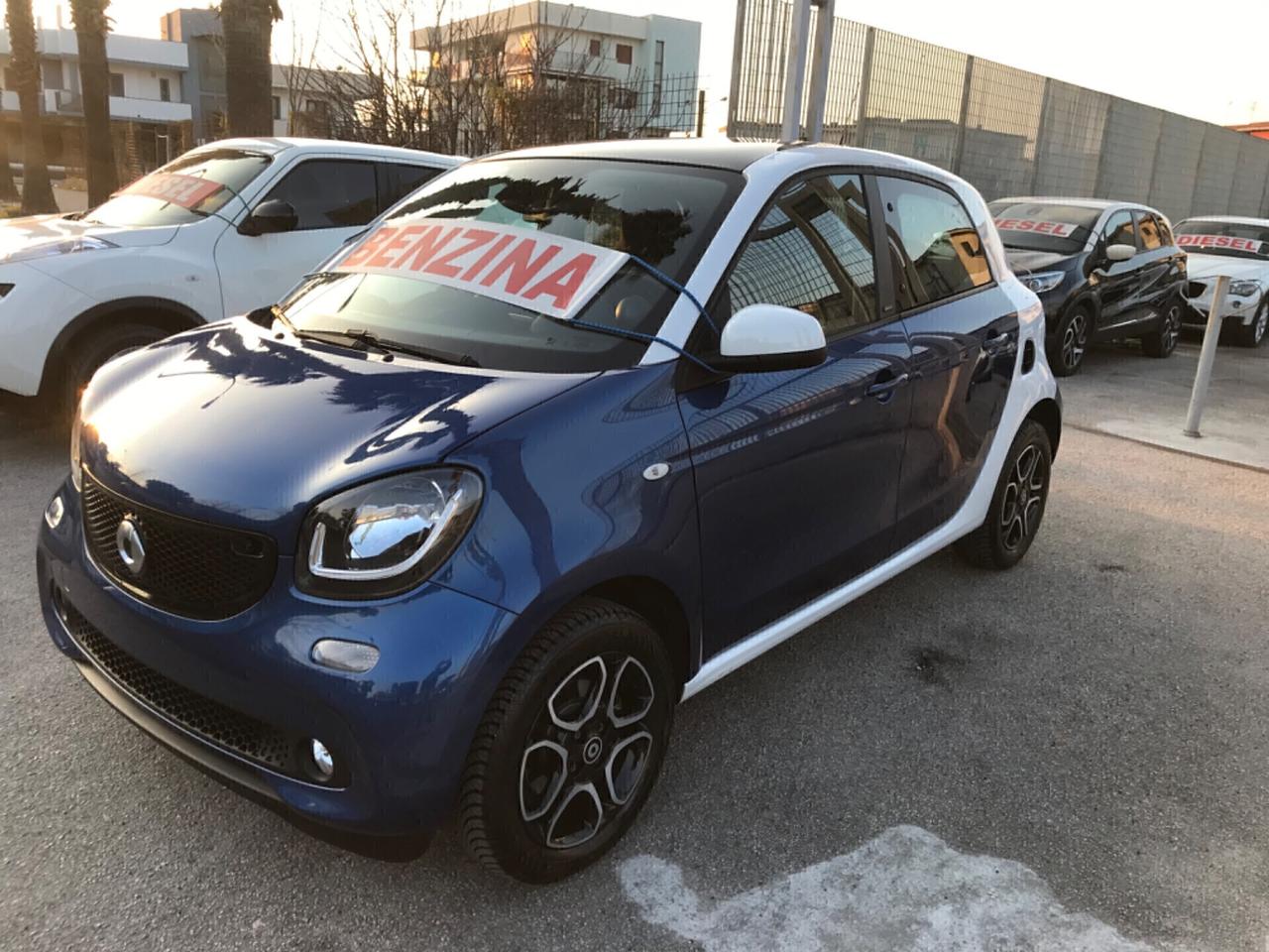 Smart ForFour 70 1.0 twinamic Passion km 6 mila par al nuovo