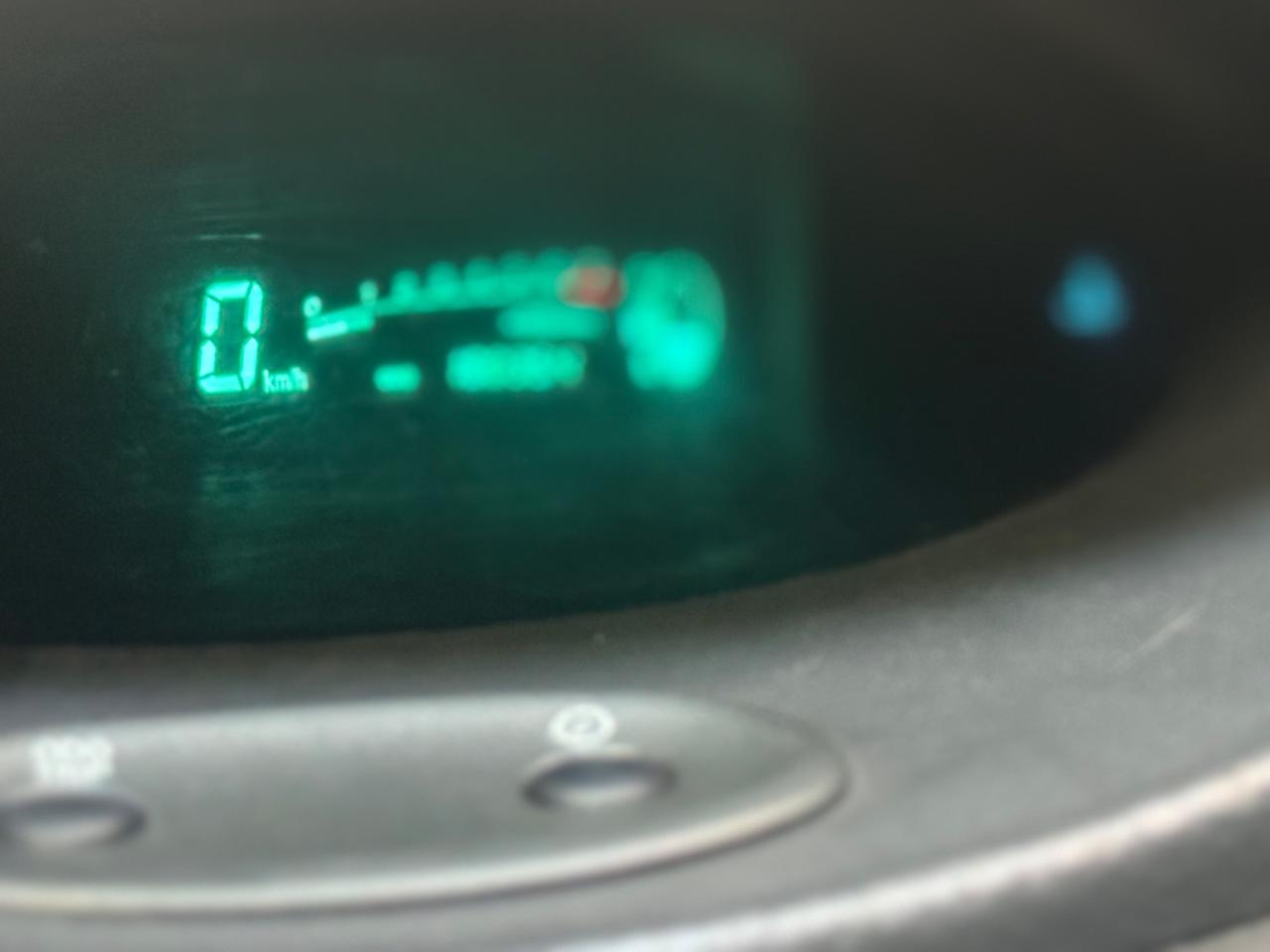 Toyota Yaris 1.3i 16V cat 5 porte Sol