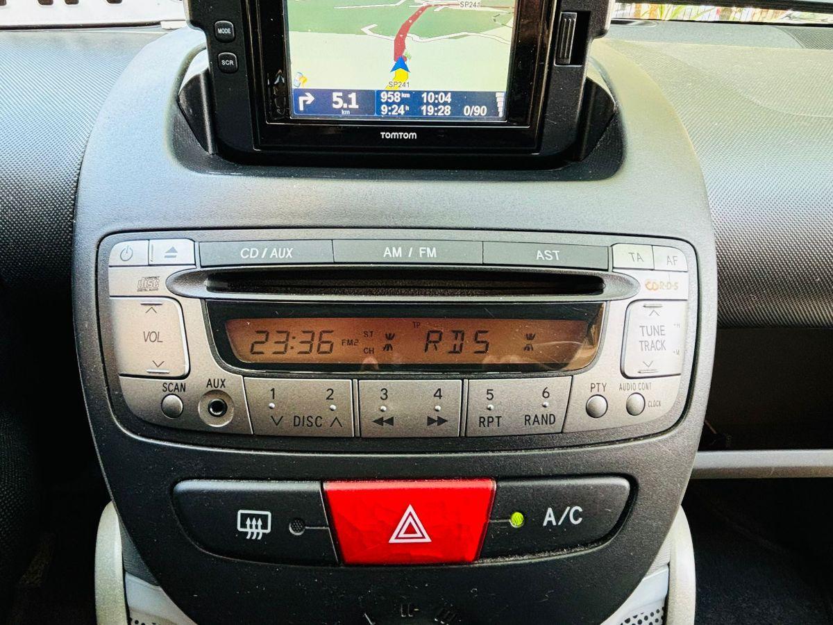 Toyota Aygo 1.0 12V VVT-i 5p. Lounge Connect Navi My'13